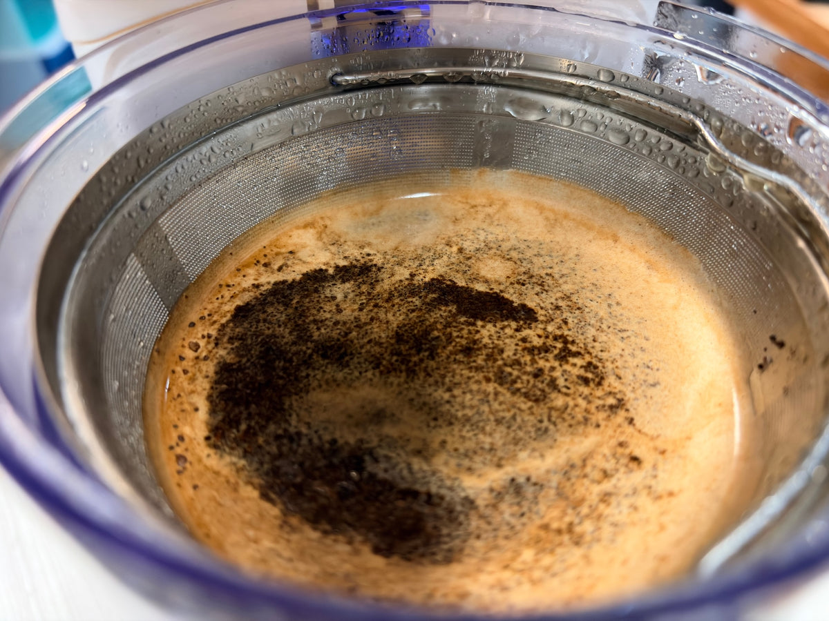 Cold brew coffee maker
